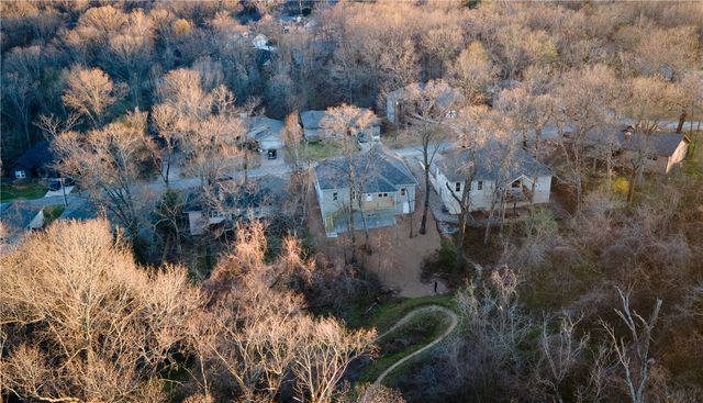 5 Burnham Drive, Bella Vista, AR 72715