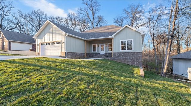 5 Burnham Drive, Bella Vista, AR 72715