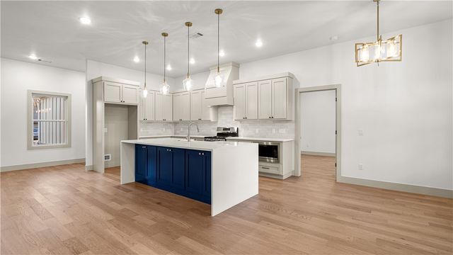 5 Burnham Drive, Bella Vista, AR 72715