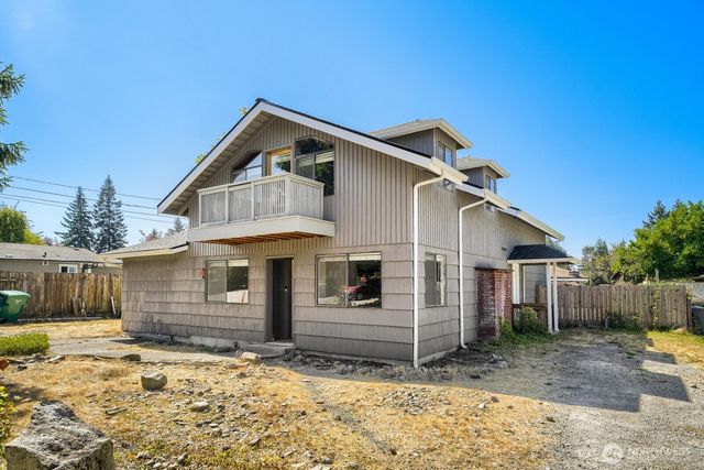 31349 13th Avenue S, Federal Way, WA 98003