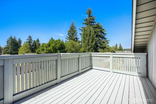 31349 13th Avenue S, Federal Way, WA 98003