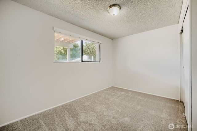 31349 13th Avenue S, Federal Way, WA 98003