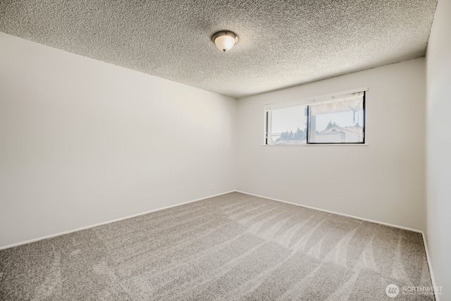 31349 13th Avenue S, Federal Way, WA 98003