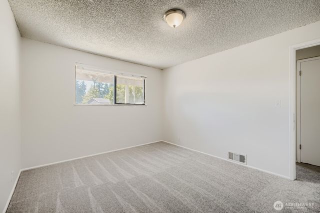 31349 13th Avenue S, Federal Way, WA 98003