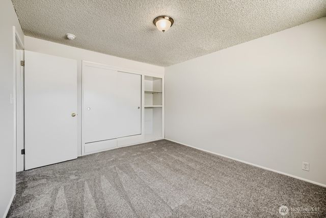 31349 13th Avenue S, Federal Way, WA 98003