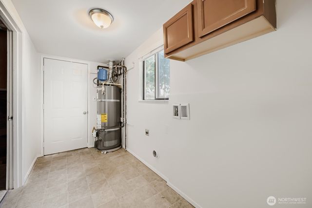 31349 13th Avenue S, Federal Way, WA 98003