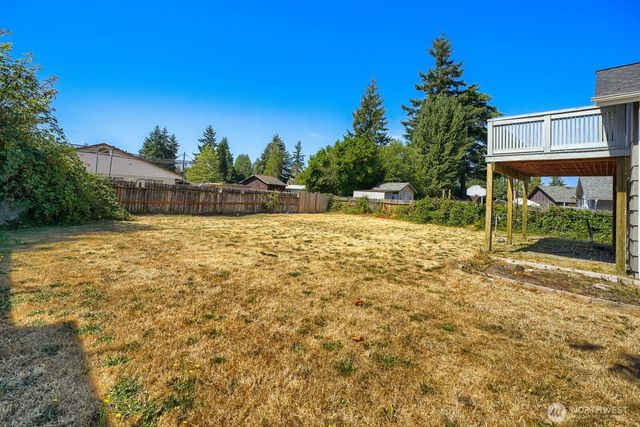 31349 13th Avenue S, Federal Way, WA 98003