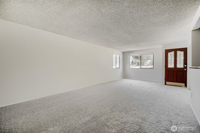 31349 13th Avenue S, Federal Way, WA 98003