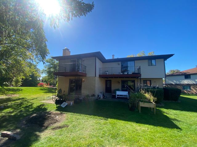 313 Dawn Court, Bloomingdale, IL 60108