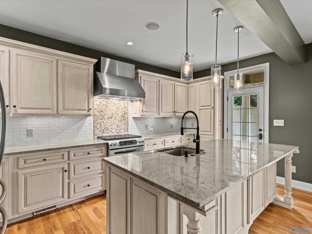 22823 Winged Foot Lane, Athens, AL 35613