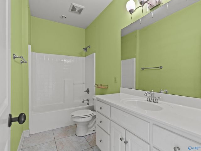 22823 Winged Foot Lane, Athens, AL 35613