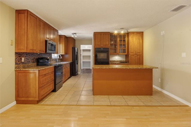 8619 CATBRIAR LANE, Orlando, FL 32829