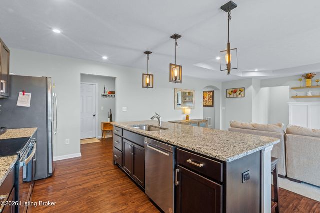 139 Ruby Farm Dr, Mt Washington, KY 40047