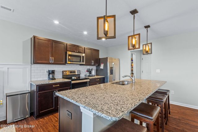 139 Ruby Farm Dr, Mt Washington, KY 40047