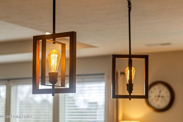 139 Ruby Farm Dr, Mt Washington, KY 40047