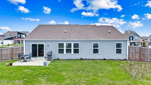 139 Ruby Farm Dr, Mt Washington, KY 40047