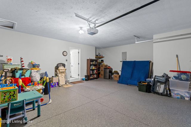 139 Ruby Farm Dr, Mt Washington, KY 40047