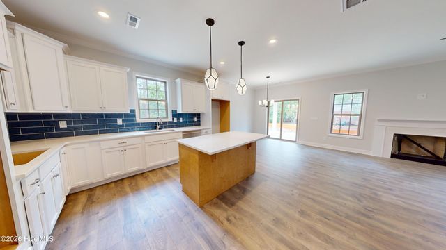 125 Juniper Lake Road, West End, NC 27376