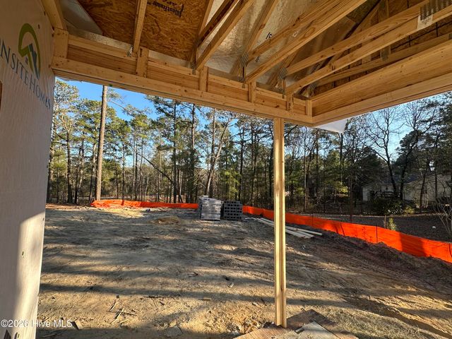 125 Juniper Lake Road, West End, NC 27376