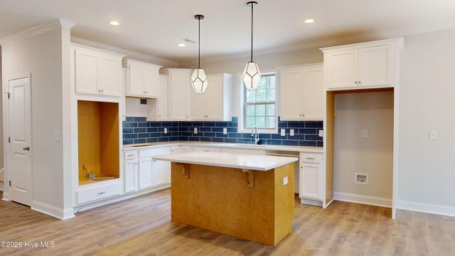 125 Juniper Lake Road, West End, NC 27376