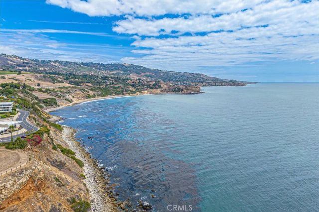 6527 Beachview Drive, Rancho Palos Verdes, CA 90275