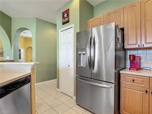 20768 Tisbury LN, North Fort Myers, FL 33917