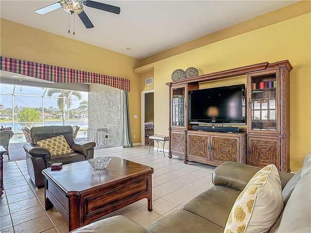 20768 Tisbury LN, North Fort Myers, FL 33917