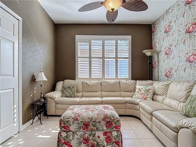 20768 Tisbury LN, North Fort Myers, FL 33917