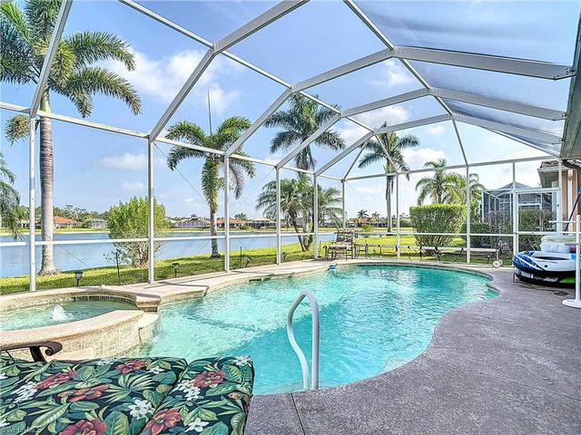 20768 Tisbury LN, North Fort Myers, FL 33917