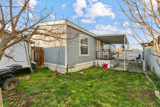 1570 S Peach Street 67, Medford, OR 97501