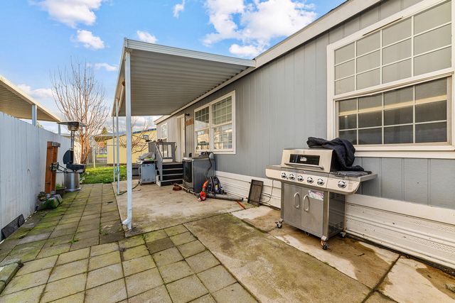 1570 S Peach Street 67, Medford, OR 97501