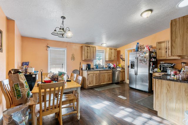 1570 S Peach Street 67, Medford, OR 97501