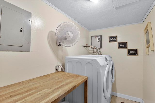 1858 PINE TREE, Edgewater, FL 32141