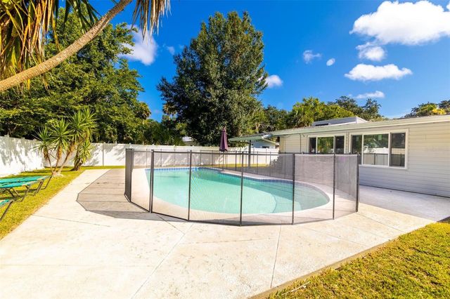 1858 PINE TREE, Edgewater, FL 32141