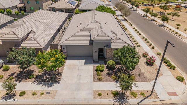 16863 W Maya Way, Surprise, AZ 85387