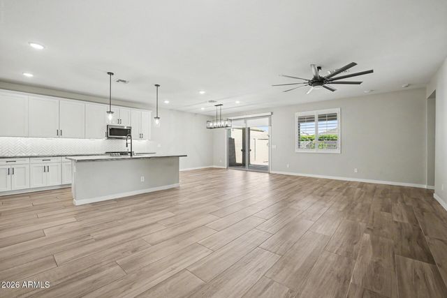 16863 W Maya Way, Surprise, AZ 85387