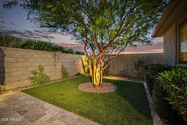 16863 W Maya Way, Surprise, AZ 85387