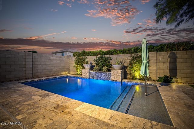 16863 W Maya Way, Surprise, AZ 85387