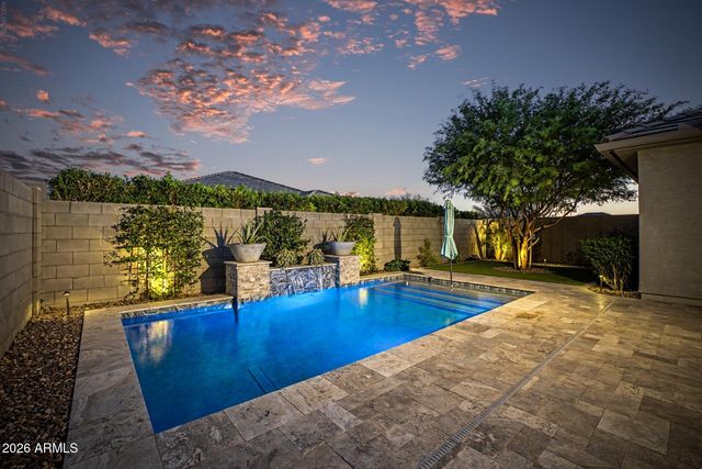 16863 W Maya Way, Surprise, AZ 85387