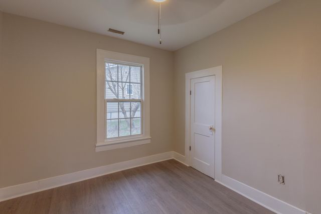 1009 N Hawthorne Street, Chattanooga, TN 37406