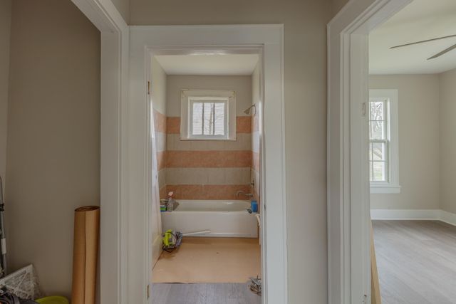 1009 N Hawthorne Street, Chattanooga, TN 37406