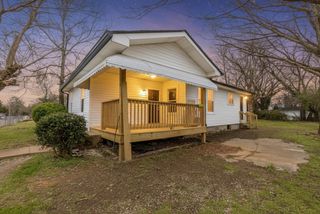 1009 N Hawthorne Street, Chattanooga, TN 37406