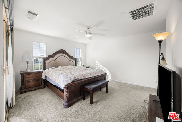 981 W Clover Avenue, Rialto, CA 92376