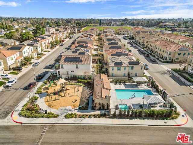 981 W Clover Avenue, Rialto, CA 92376