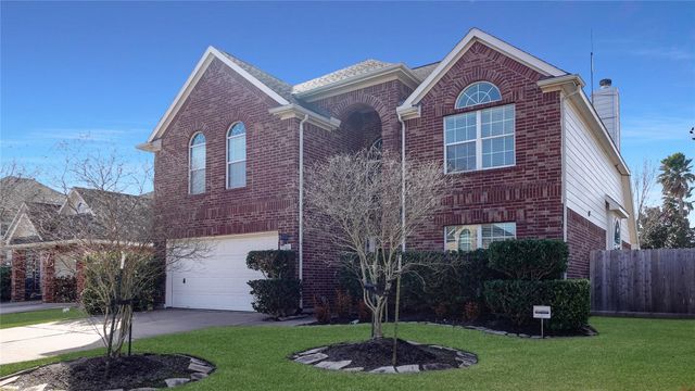 2202 Drake Falls Drive, Pearland, TX 77584