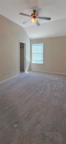 2202 Drake Falls Drive, Pearland, TX 77584