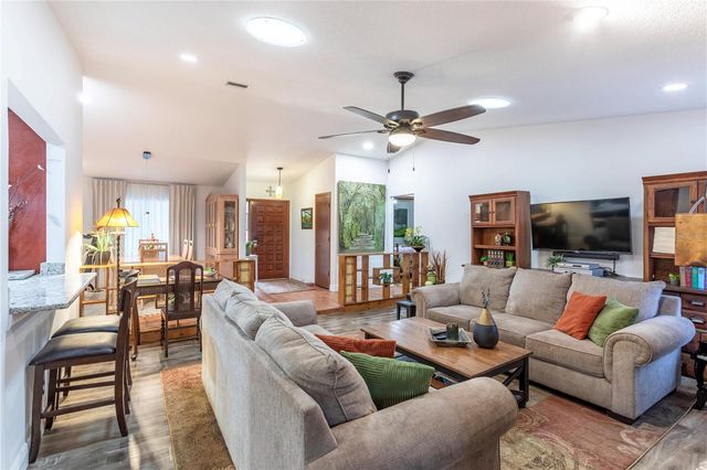 1040 PALADIN COURT, Orlando, FL 32812