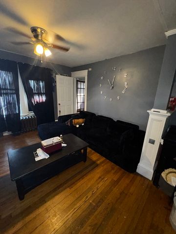 37-39 Dawes St, Springfield, MA 01109