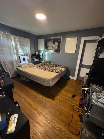 37-39 Dawes St, Springfield, MA 01109