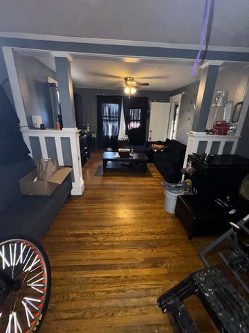 37-39 Dawes St, Springfield, MA 01109